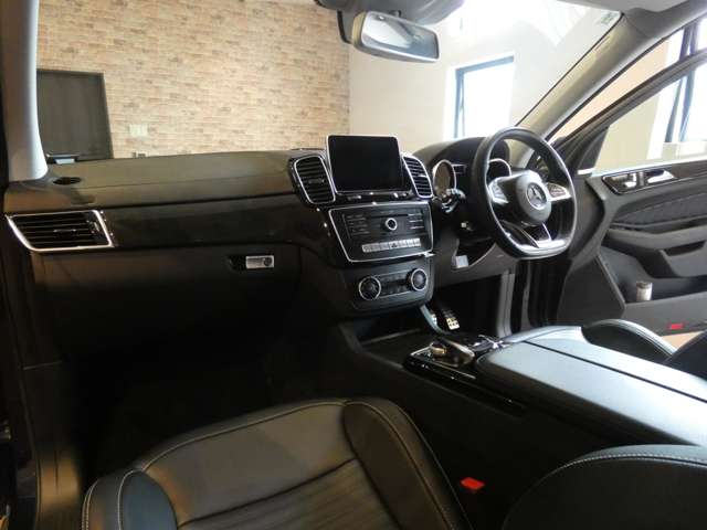 Mercedes-Benz GLE 9