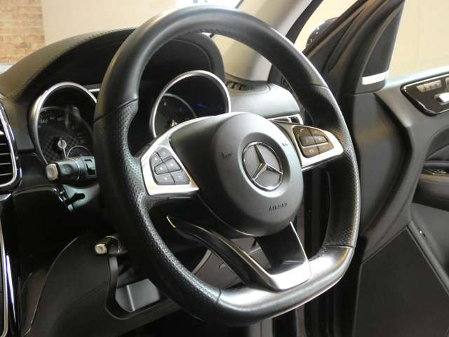 Mercedes-Benz GLE 10