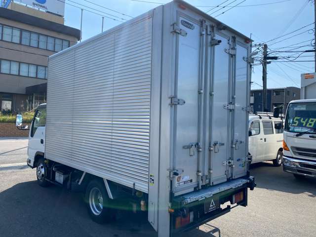 Isuzu Elf 6