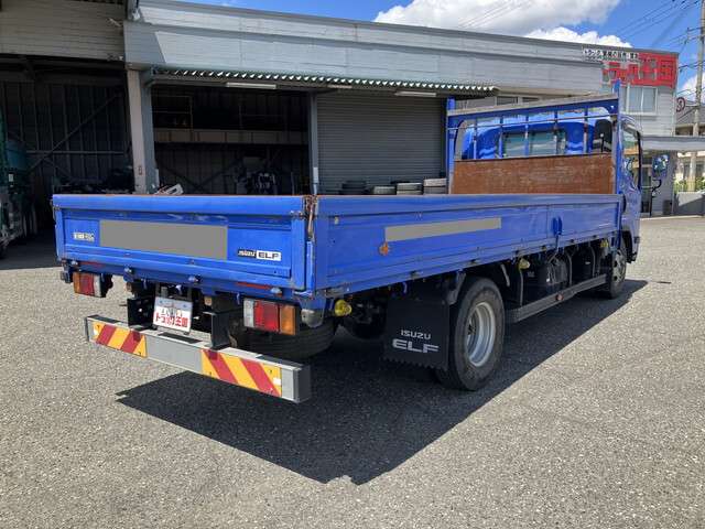 Isuzu Elf 2