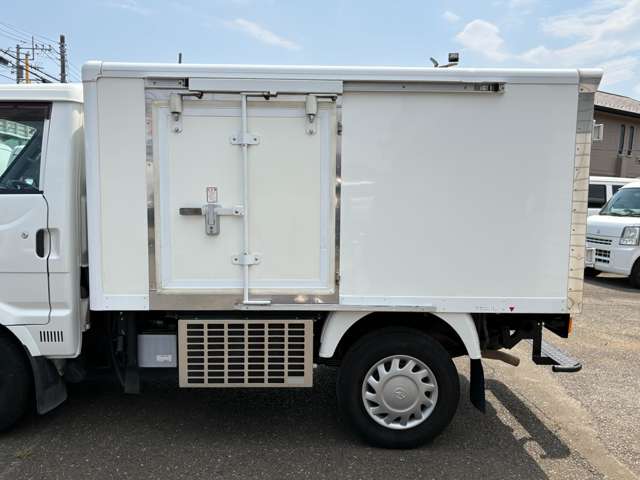 Mazda Bongo Truck 10