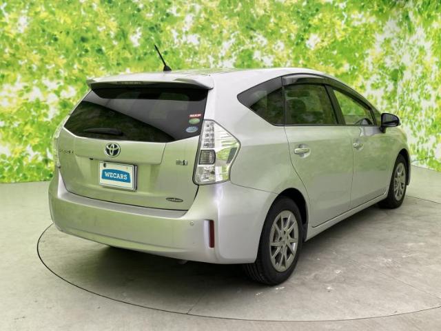 Toyota Prius α 6
