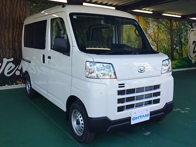 Daihatsu Hijet Cargo 5