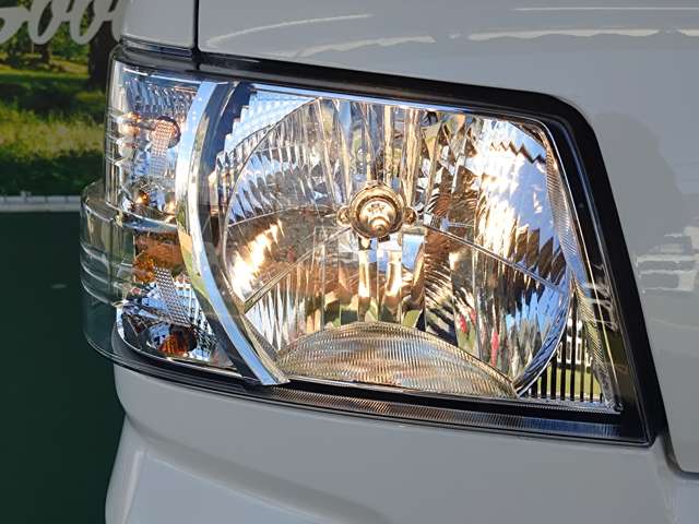 Daihatsu Hijet Cargo 7