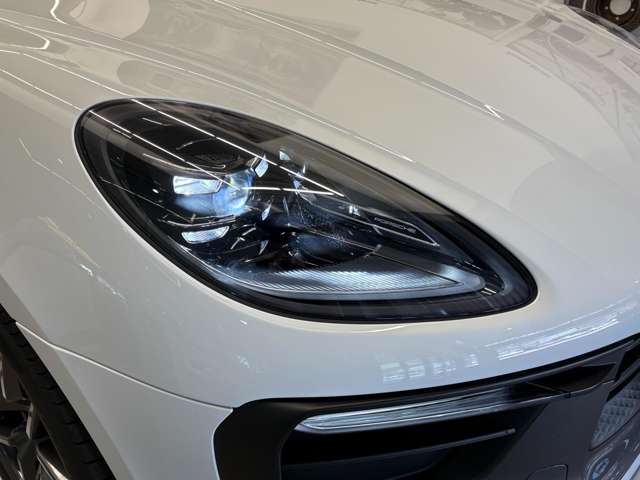 Porsche Macan 5
