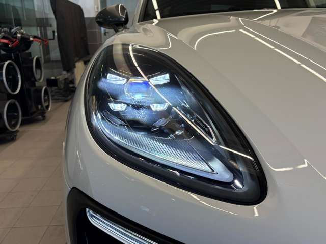 Porsche Macan 6