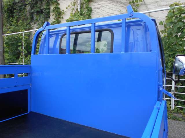 Isuzu Elf 12