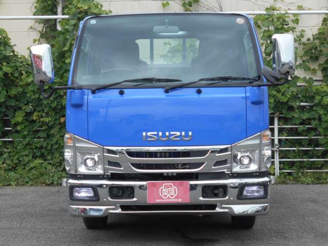 Isuzu Elf 2