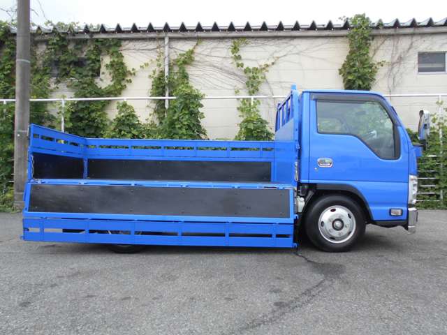 Isuzu Elf 6