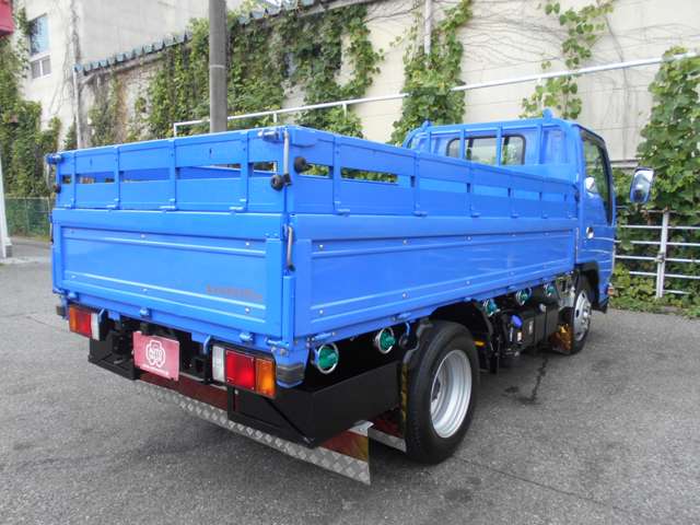 Isuzu Elf 7