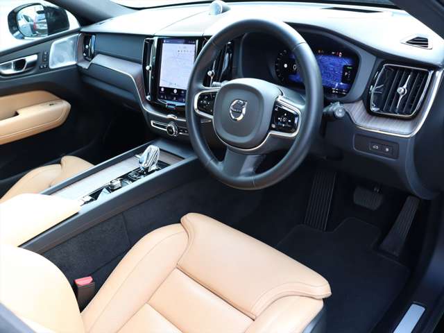 Volvo XC60 4