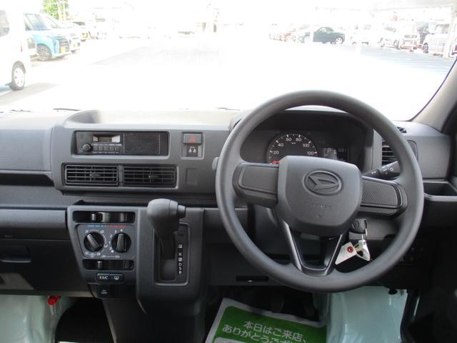 Daihatsu Hijet Cargo 11