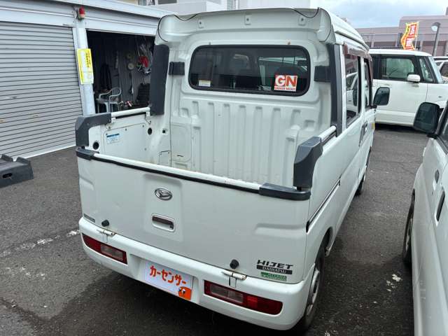 Daihatsu Hijet Deck Van 3
