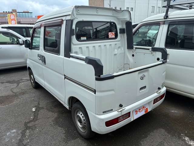 Daihatsu Hijet Deck Van 4