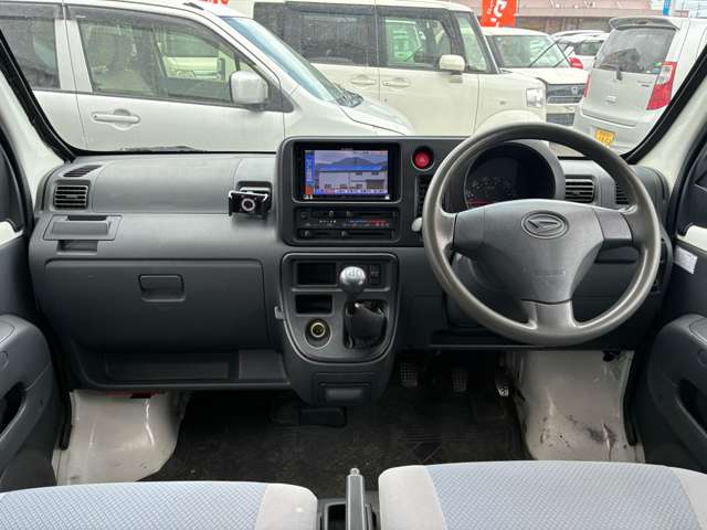 Daihatsu Hijet Deck Van 6