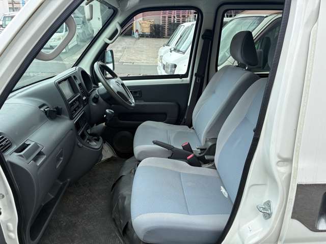 Daihatsu Hijet Deck Van 8