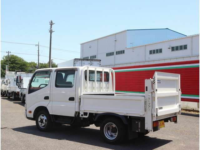 Hino Dutro 11
