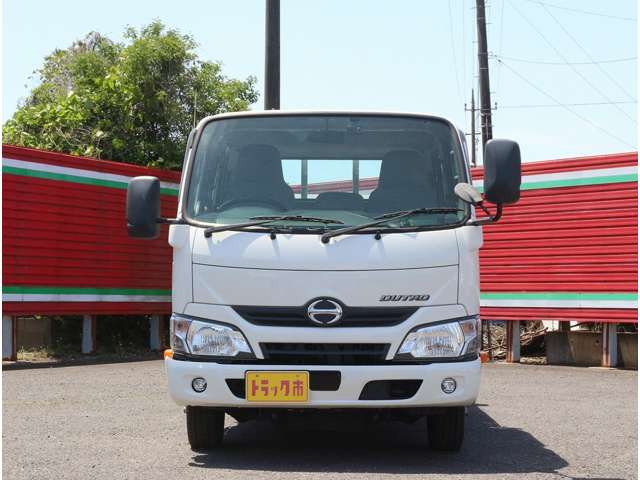 Hino Dutro 6