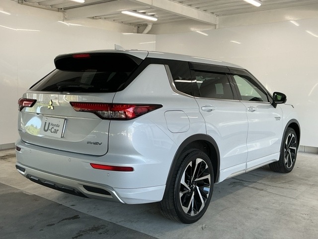 Mitsubishi Outlander 2