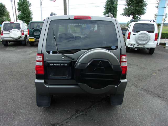 Mitsubishi Pajero Mini 6
