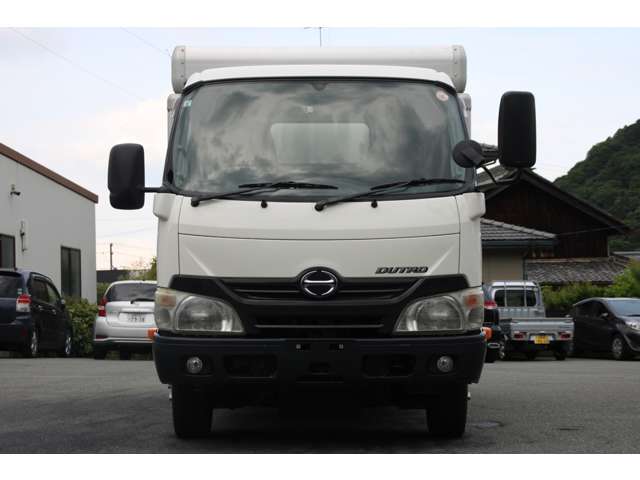 Hino Dutro 2