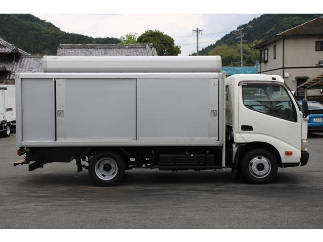 Hino Dutro 5
