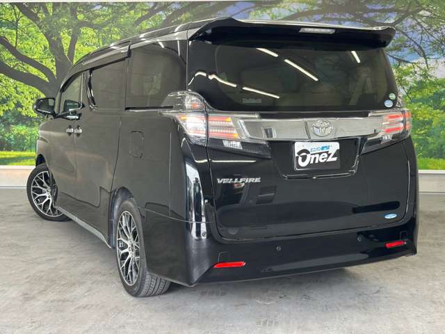 Toyota Vellfire 9