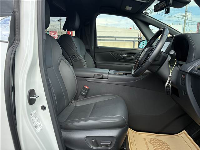 Toyota Alphard 4