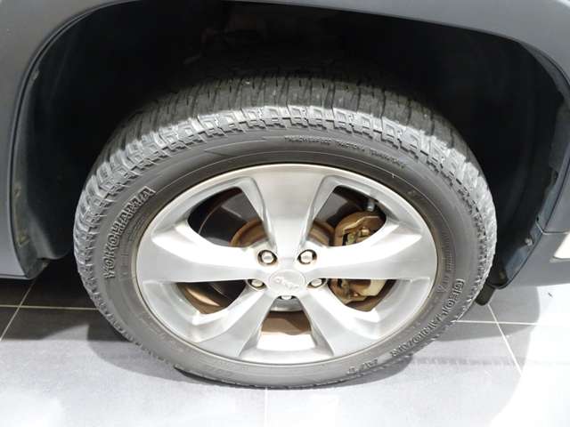 Jeep Cherokee 8