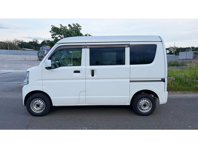 Nissan NV100 Clipper 12