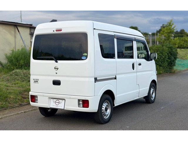 Nissan NV100 Clipper 2