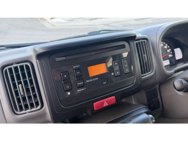 Nissan NV100 Clipper 7