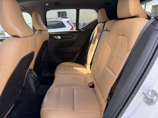 Volvo XC40 11