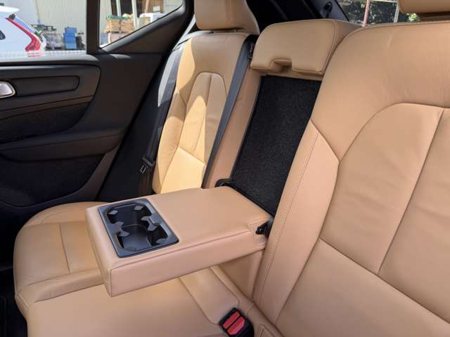 Volvo XC40 12
