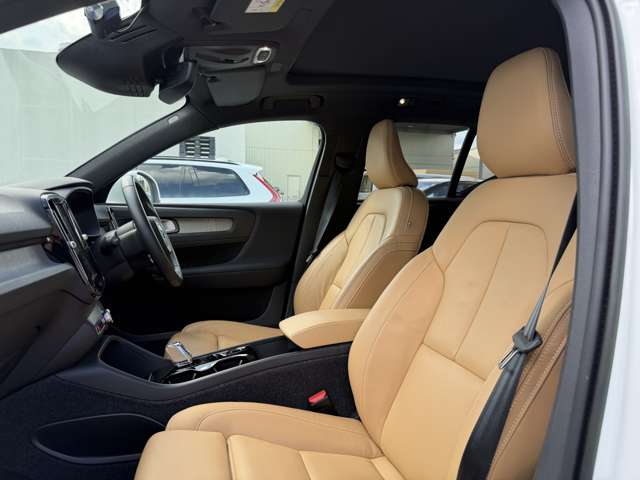 Volvo XC40 10