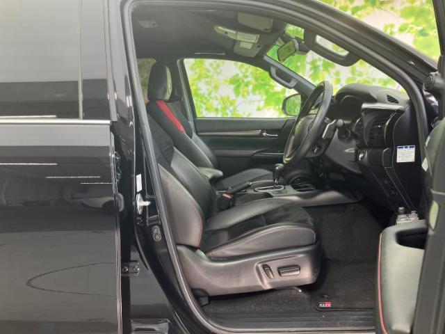 Toyota Hilux 2