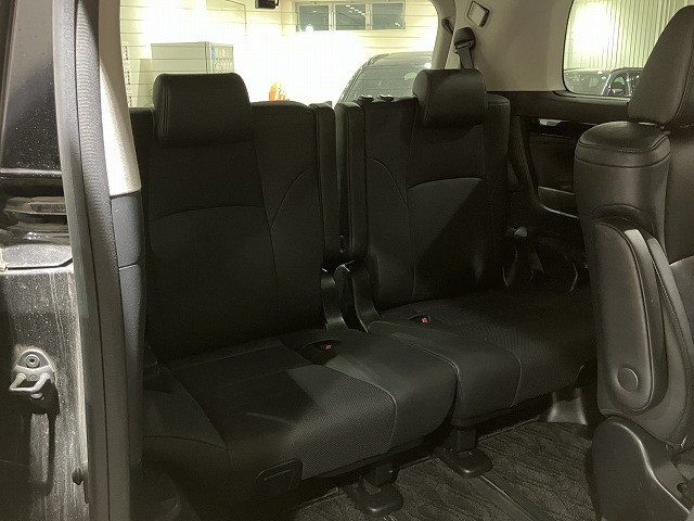 Toyota Alphard 11