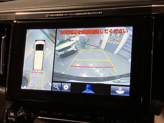 Toyota Alphard 4