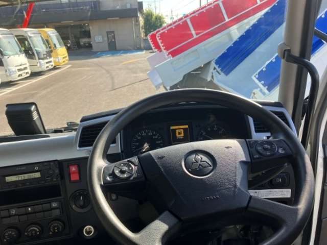 Mitsubishi Fuso Fighter 12