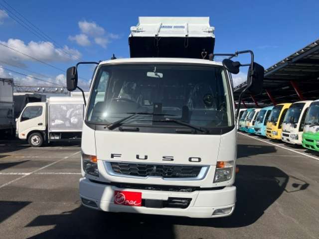Mitsubishi Fuso Fighter 4