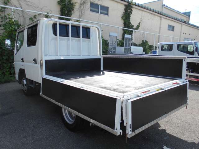 Mitsubishi Fuso Canter 9
