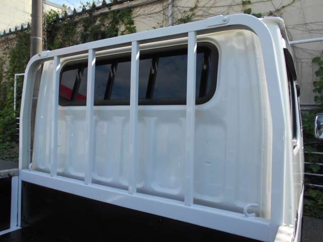 Mitsubishi Fuso Canter 10