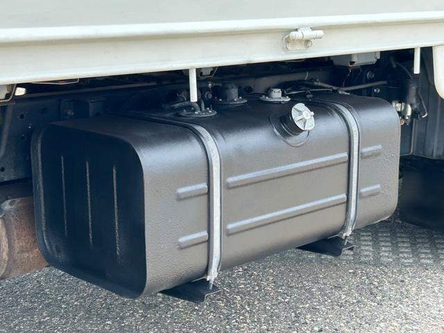 Hino Dutro 11