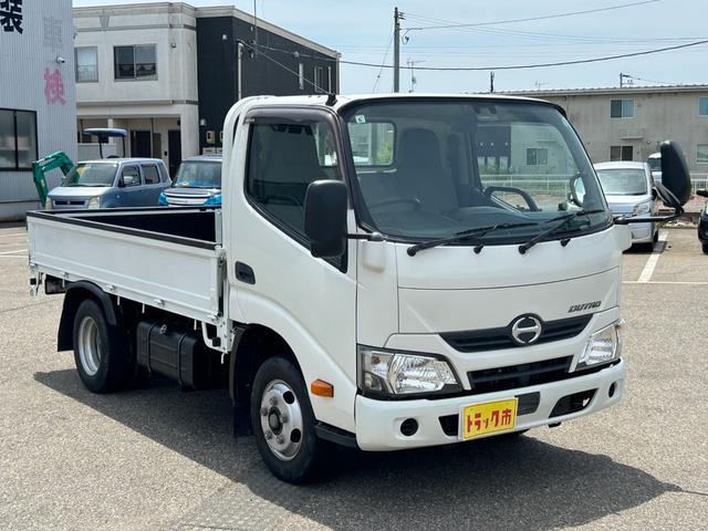 Hino Dutro 4