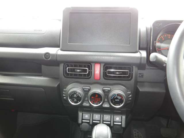 Suzuki Jimny Sierra 11
