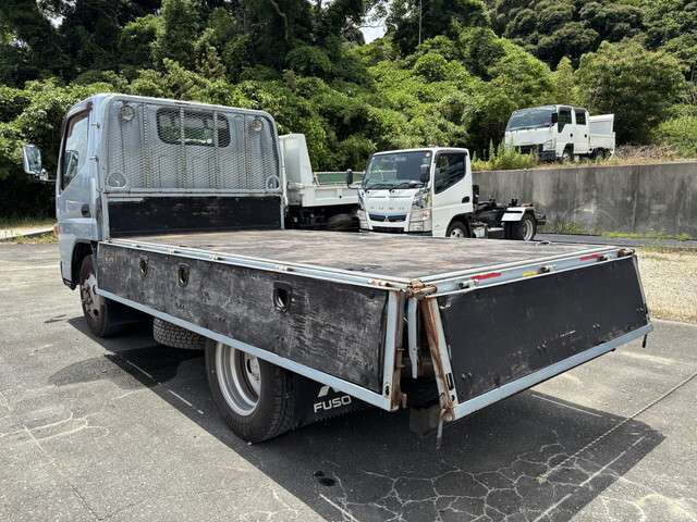 Mitsubishi Fuso Canter 7