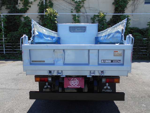 Mitsubishi Fuso Canter 9