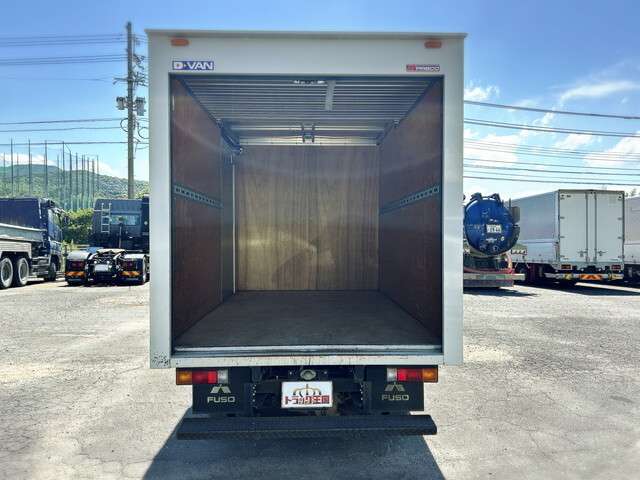 Mitsubishi Fuso Canter 11