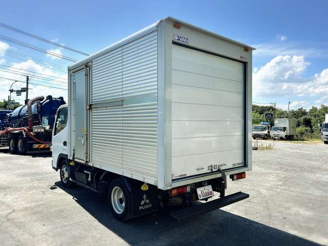 Mitsubishi Fuso Canter 4