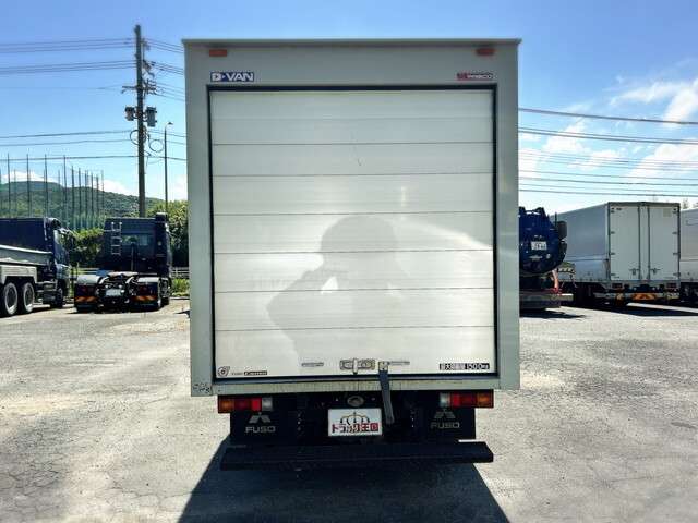 Mitsubishi Fuso Canter 10